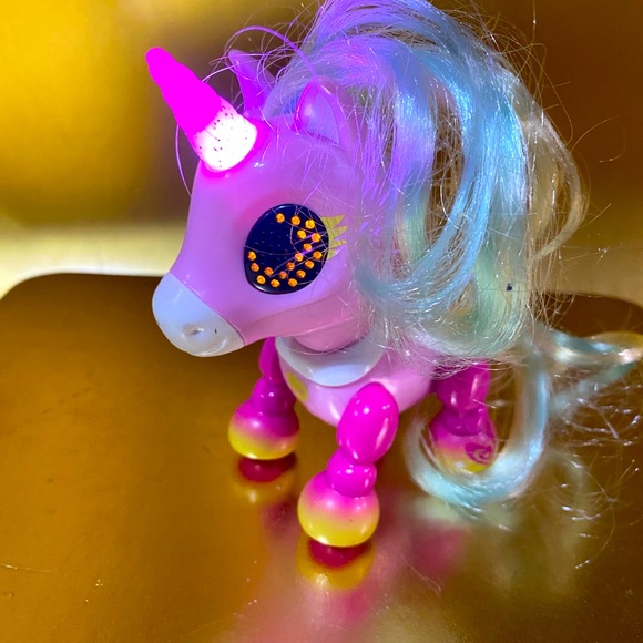 ZOOMER ZUPPS TINY UNICORN INTERACTIVE TOY w/SOUND & EYES & HORN LIGHT UP - Picture 6 of 10